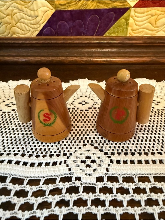 Other - Vtg Rustic Wooden Coffee Pot Salt & Pepper Shakers Natural Bridge VA Souvenir